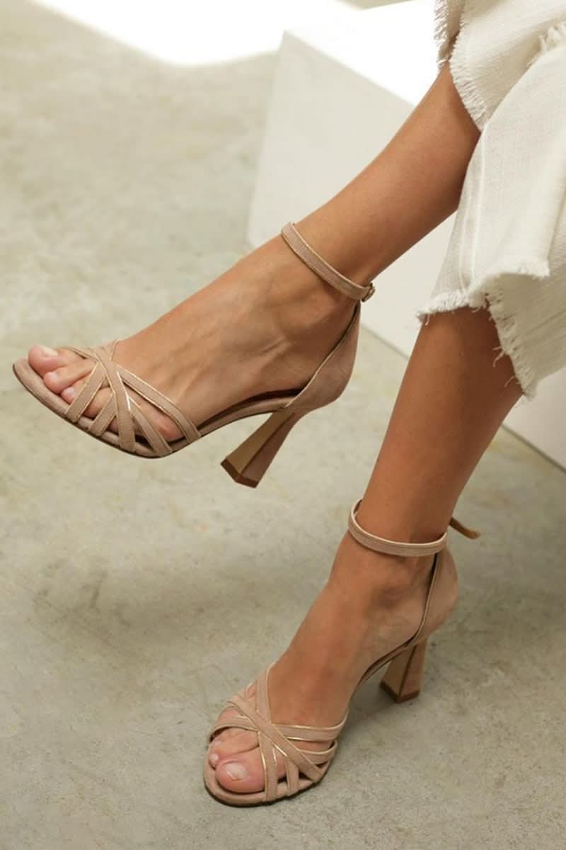 Marona™ | Sandalias patchwork con puntera redonda y tacón fino