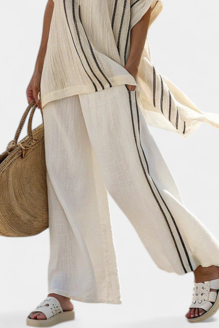 Greysen | Blusa elegante de lino color marfil y pantalones a rayas negras